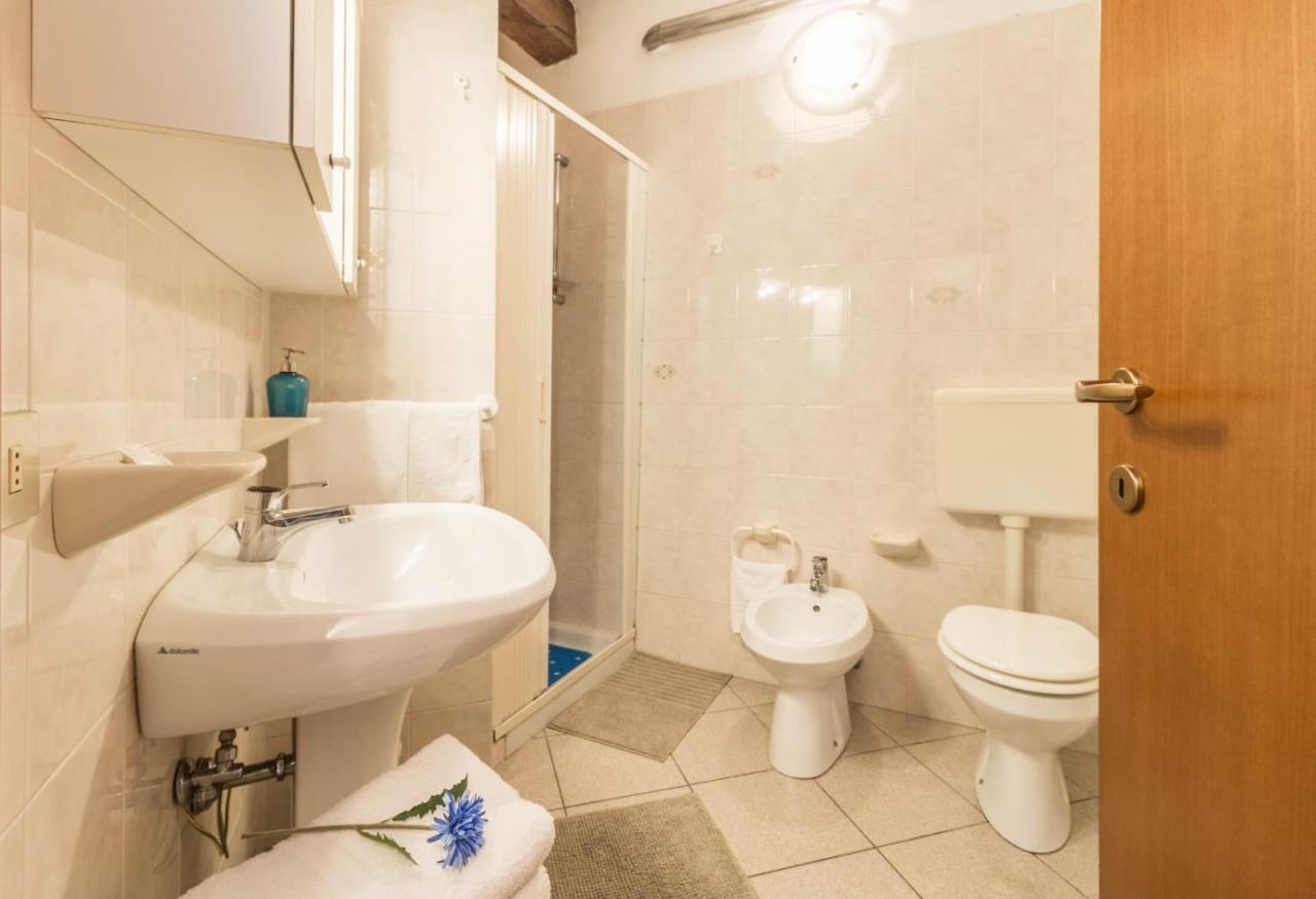 Al Pipai Apartment แฟร์รารา ภายนอก รูปภาพ